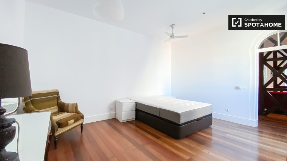 Apartment Lisbon, 1 bed — photo 10