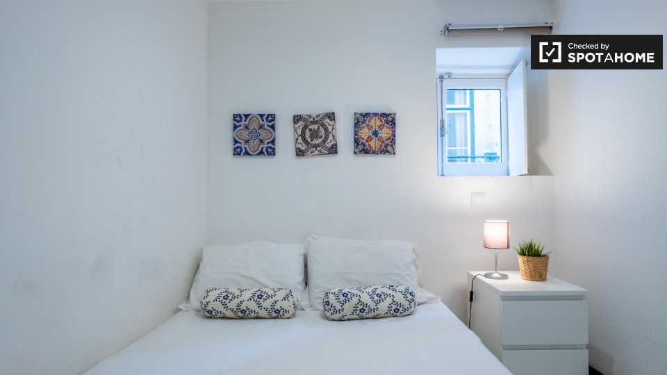 Apartment Lisbon, 1 bed — photo 15