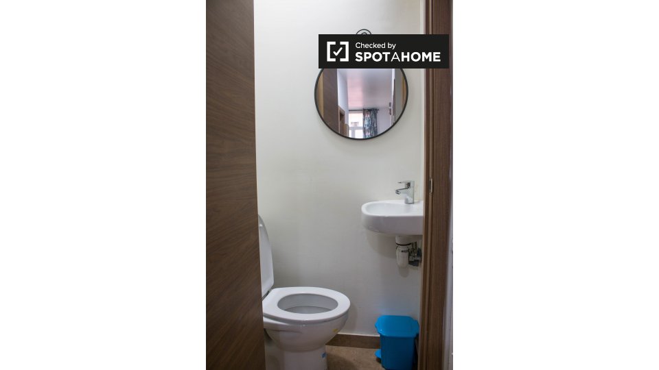 Double room Barcelona, 3 beds, 60m² — photo 15
