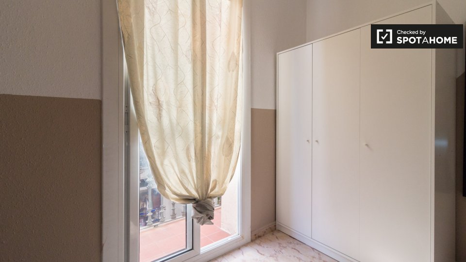 Double room Barcelona, 4 beds, 58m² — photo 10