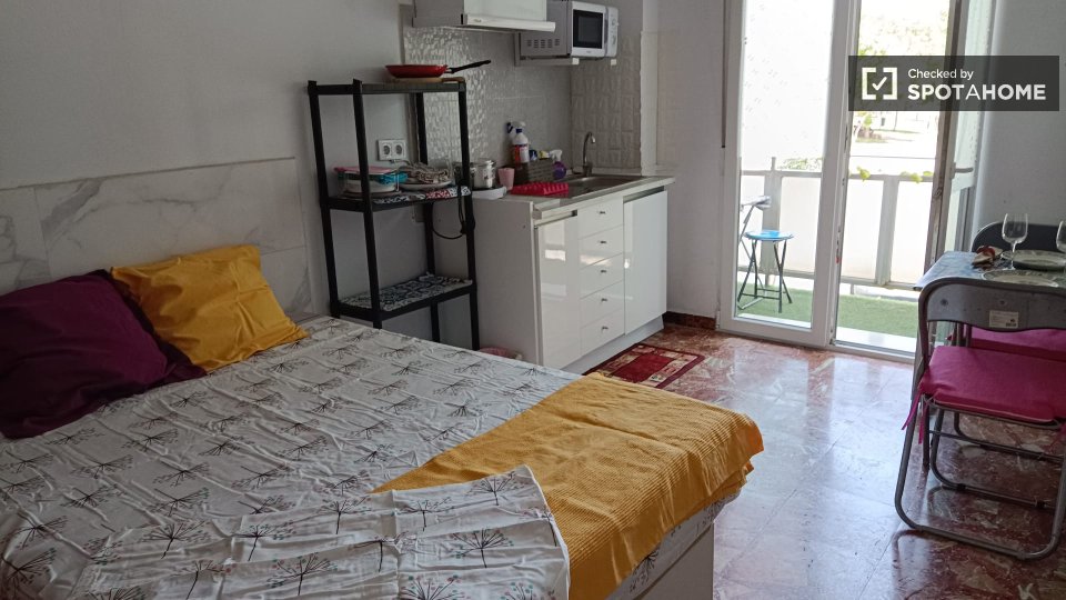 Double room Madrid, 7 beds, 180m² — photo 59