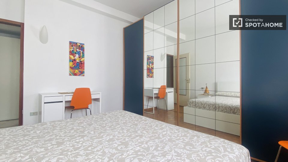 Double room Milan, 2 beds — photo 2