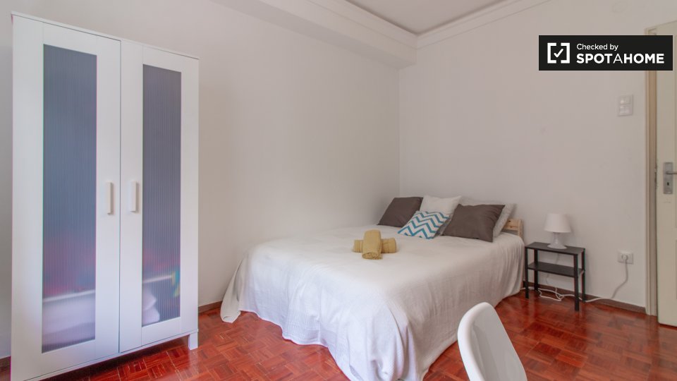 Double room Lisbon, 9 beds, 160m² — photo 2