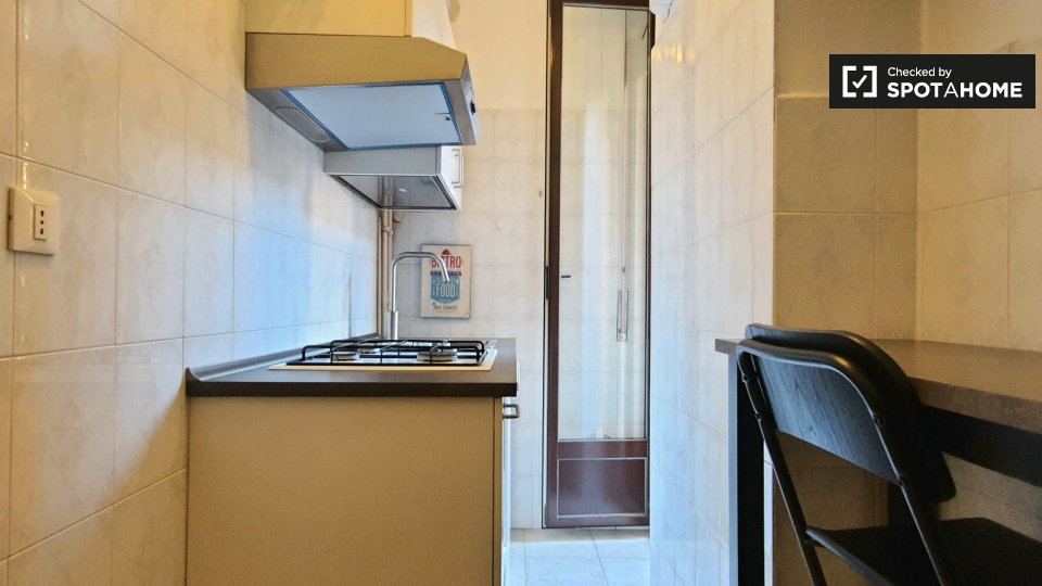 Double room Milan, 3 beds — photo 9