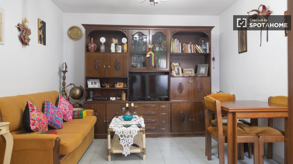 Double room Madrid, 3 beds — photo 19