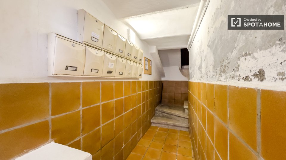 Double room Barcelona, 2 beds, 50m² — photo 11