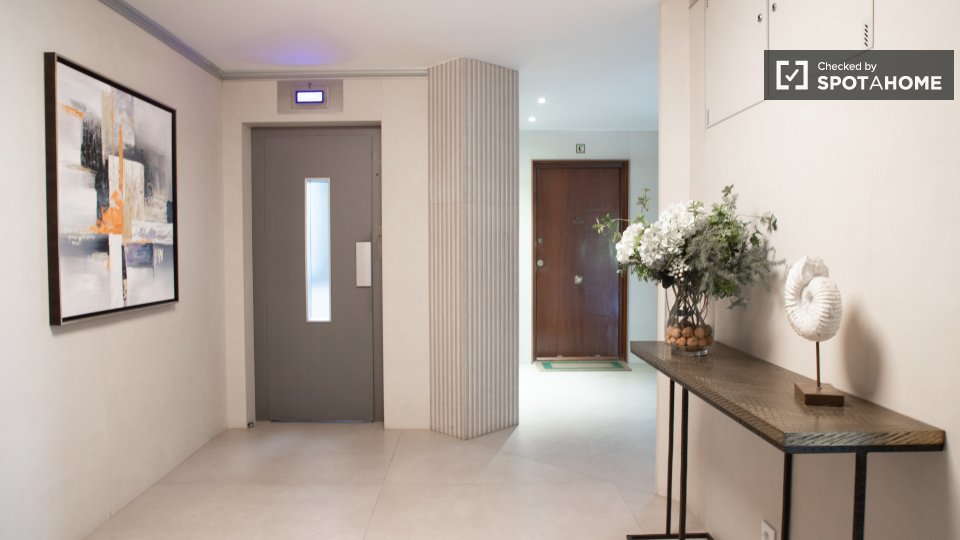 Double room Madrid, 4 beds, 110m² — photo 13
