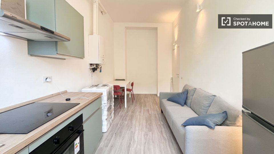 Double room Milan, 3 beds, 70m² — photo 44