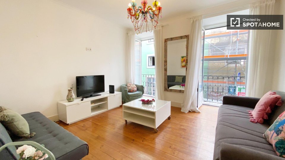 Apartment Lisbon, 2 beds, 79m² — photo 41