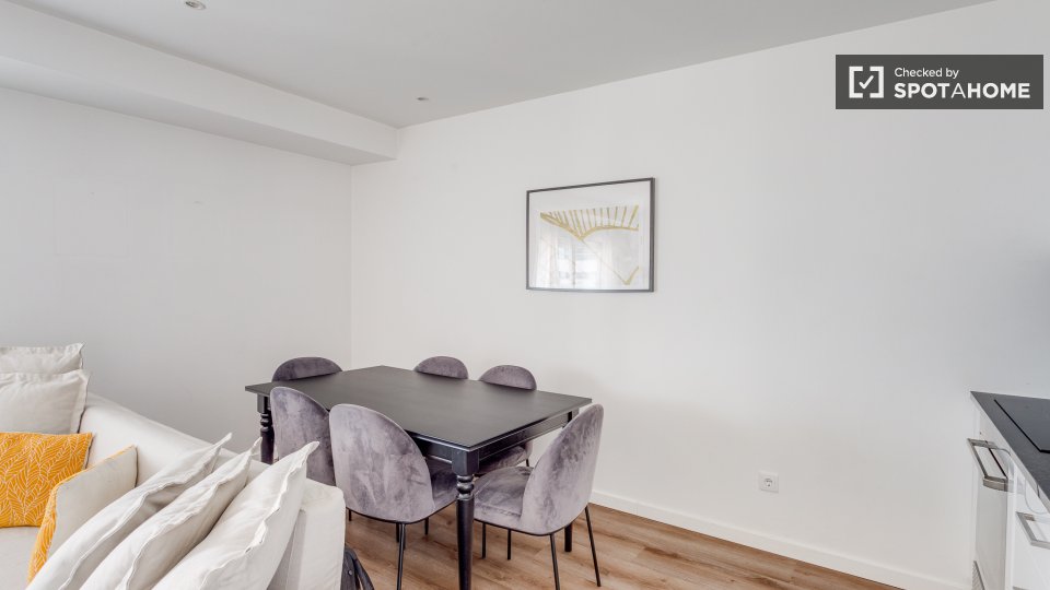 Apartment Lisbon, 1 bed — photo 60