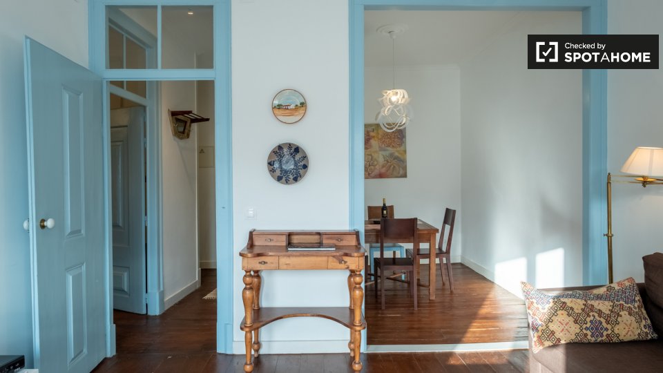 Apartment Lisbon, 1 bed — photo 13