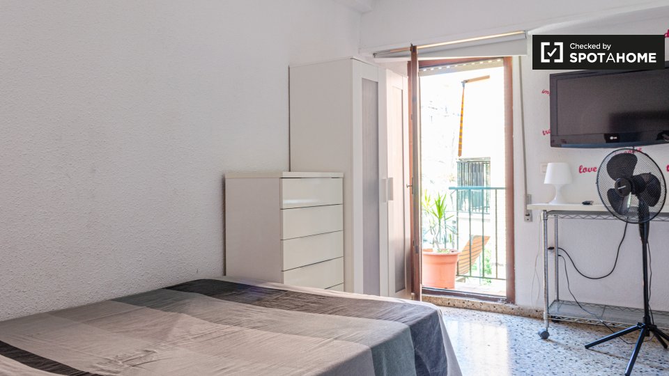 Double room Valencia, 4 beds, 110m² — photo 17