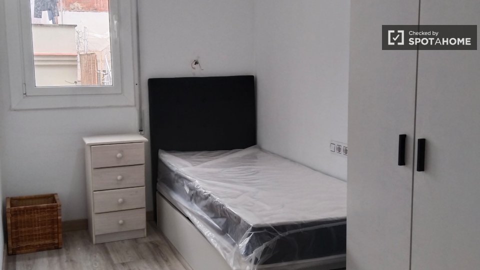 Double room Barcelona, 4 beds — photo 11
