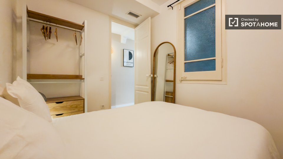 Camera in appartamento condiviso con 3 camere da letto a El Fort Pienc, Barcellona. - en Barcelona