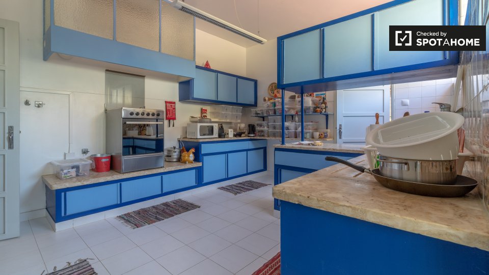 Double room Lisbon, 6 beds, 250m² — photo 11
