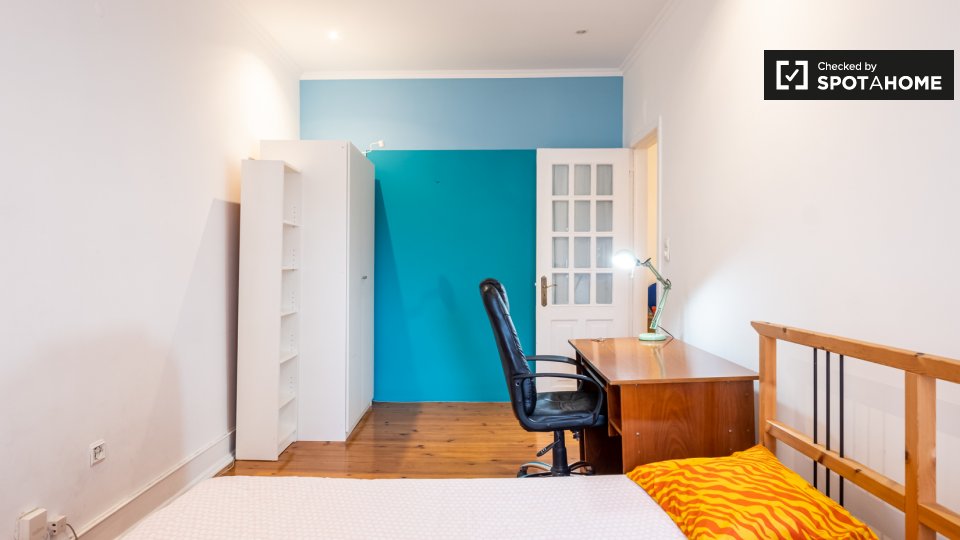 Double room Lisbon, 4 beds — photo 3