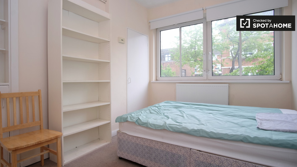 Double room London, 5 beds — photo 1