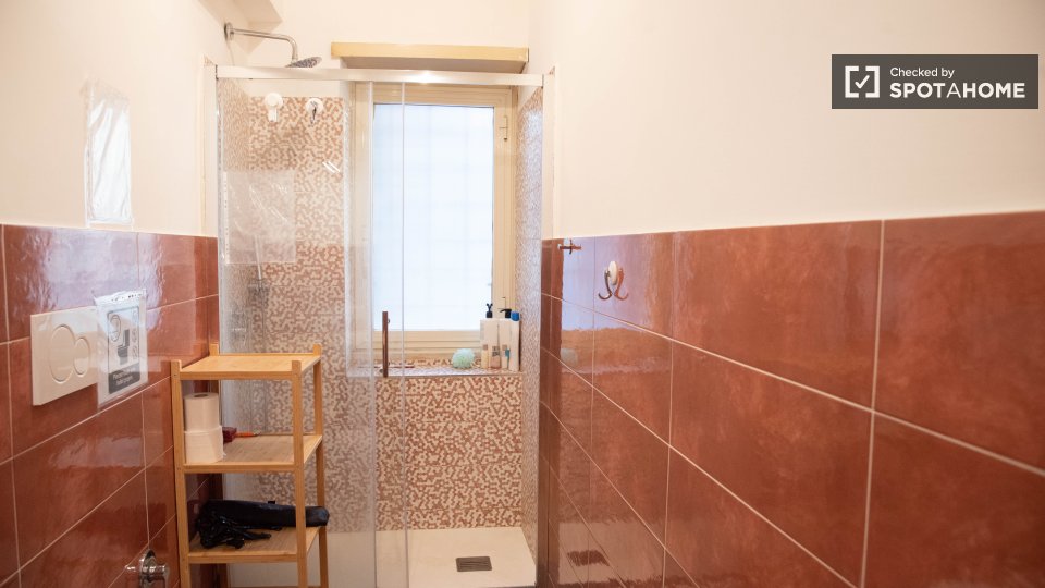Double room Rome, 1 bed, 108m² — photo 15
