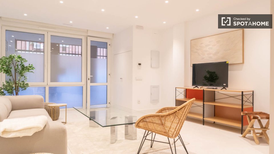 Apartment Madrid, 2 beds, 105m² — photo 32