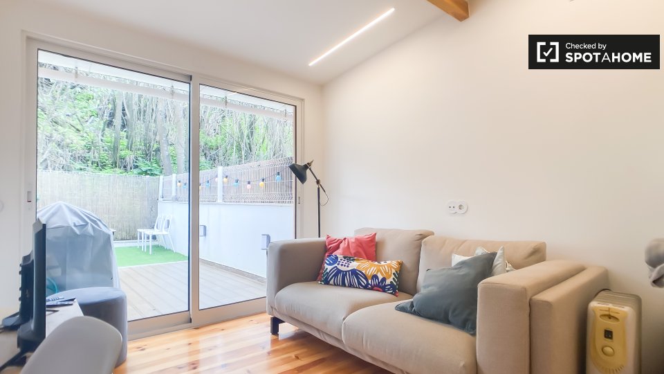 Apartment Lisbon, 2 beds, 70m² — photo 2