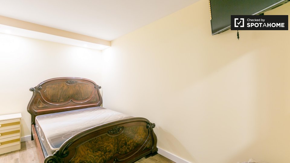 Double room Lisbon, 11 beds, 320m² — photo 1