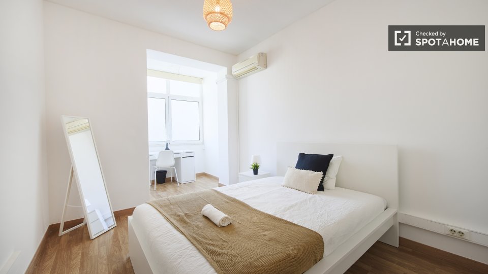 Double room Lisbon, 9 beds — photo 7