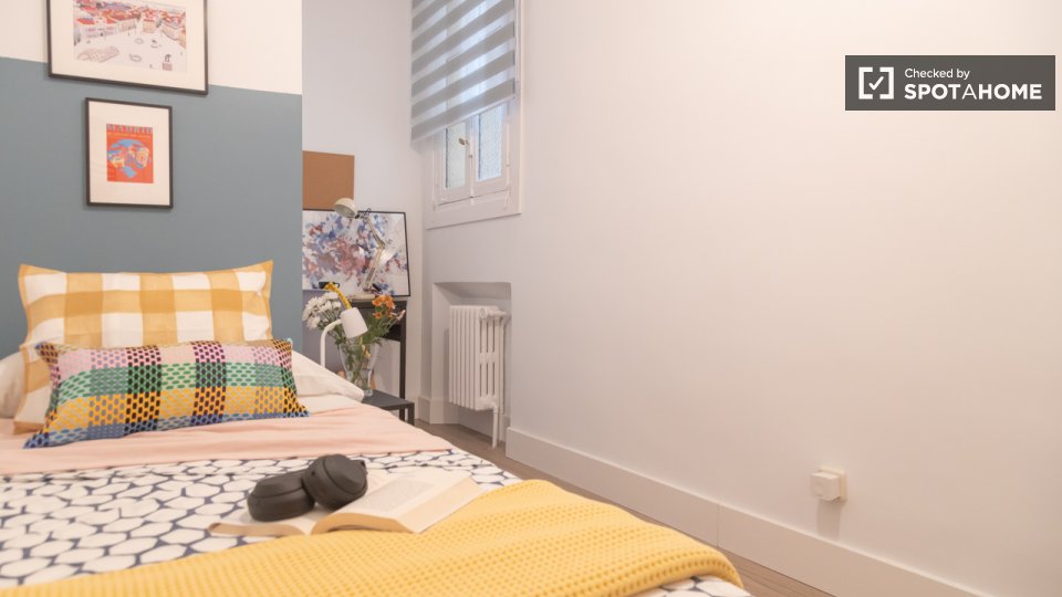 Double room Madrid, 10 beds — photo 14