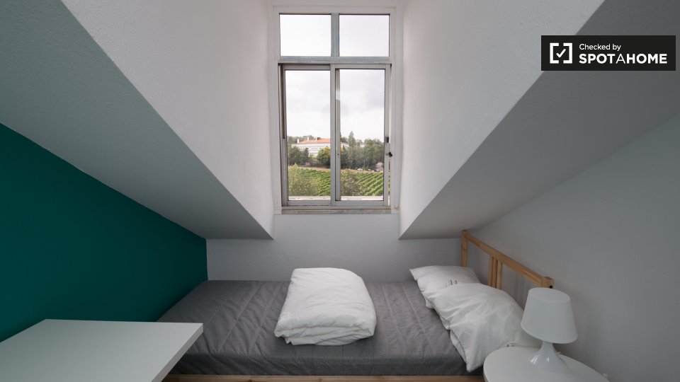 Double room Lisbon, 6 beds, 100m² — photo 5