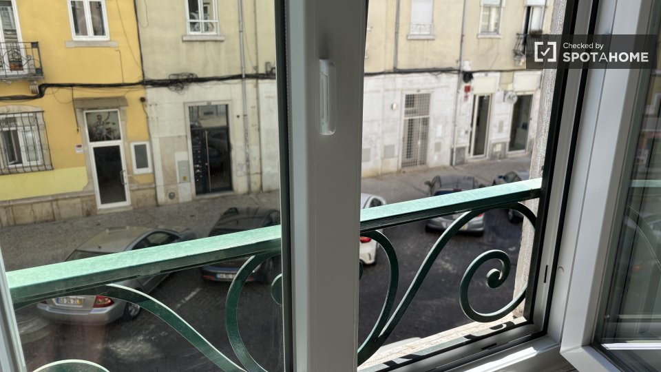 Double room Lisbon, 5 beds, 85m² — photo 64