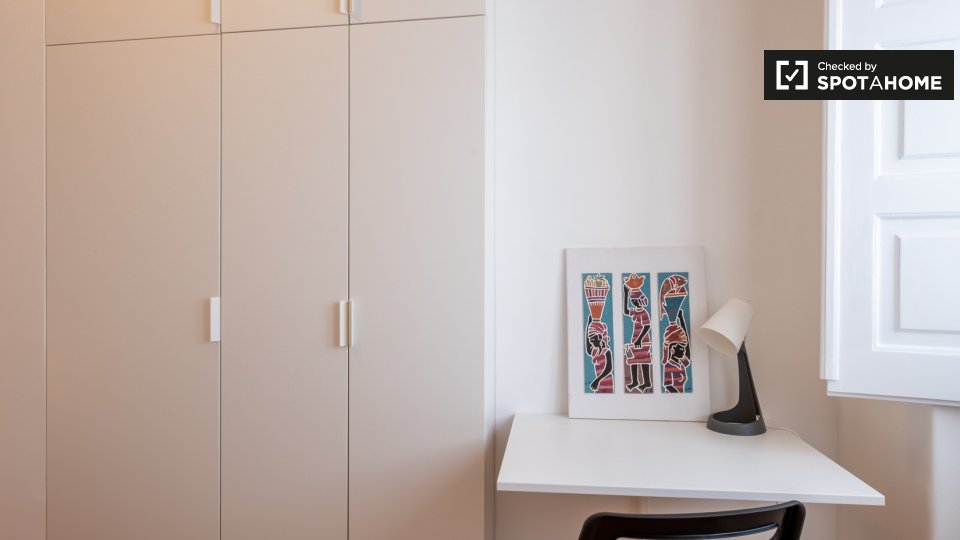 Double room Lisbon, 3 beds, 150m² — photo 2