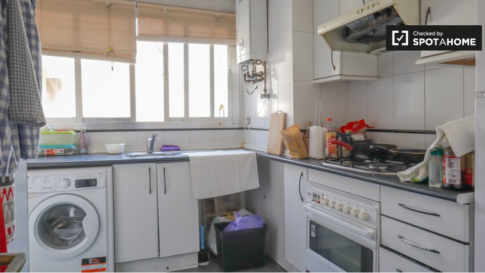 Double room Madrid, 4 beds, 100m² — photo 7