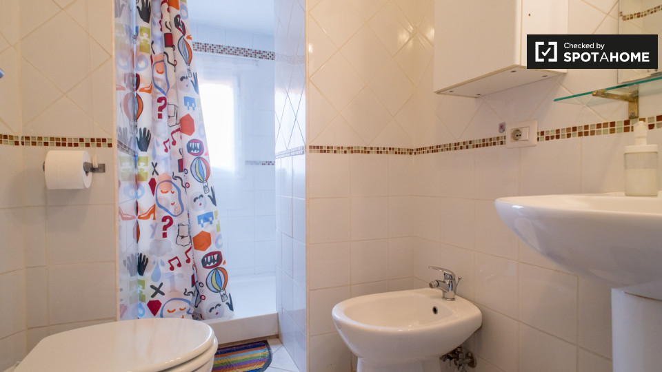 Double room Rome, 3 beds, 80m² — photo 18
