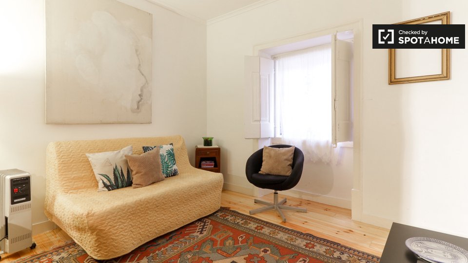 Apartment Lisbon, 1 bed, 35m² — photo 2