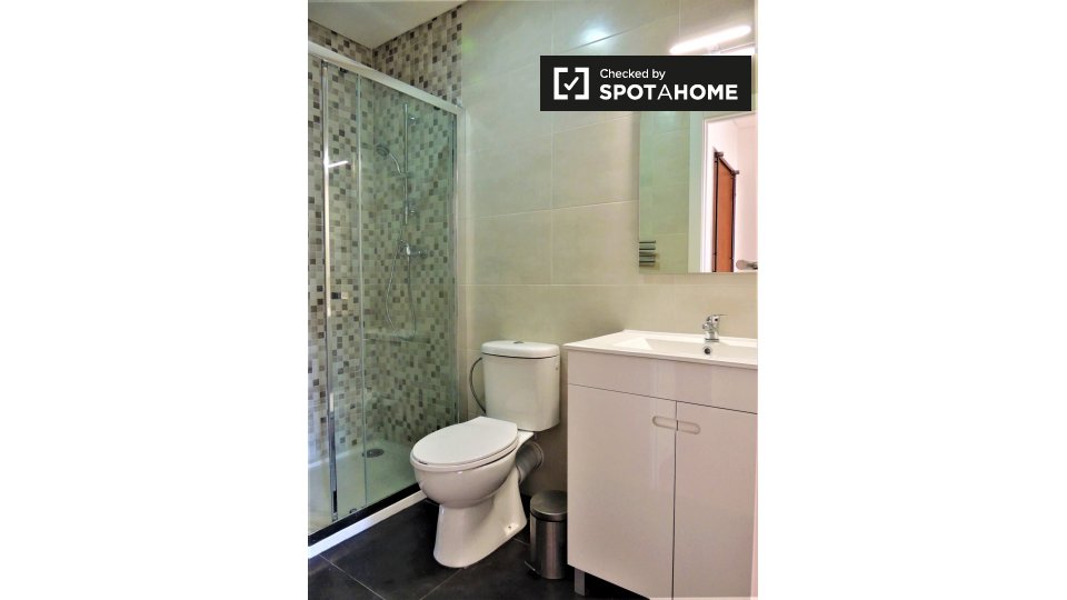 Double room Lisbon, 4 beds, 100m² — photo 6