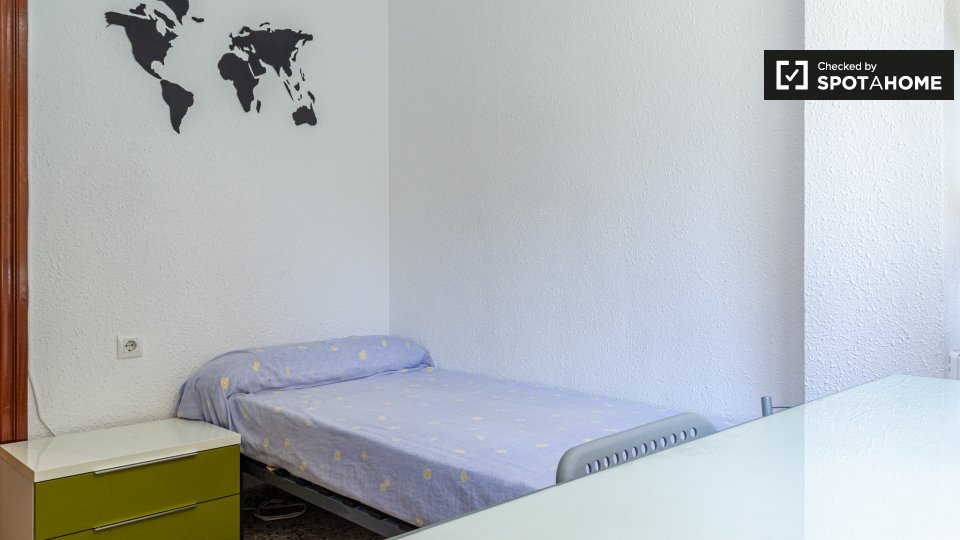 Double room Valencia, 4 beds, 110m² — photo 11