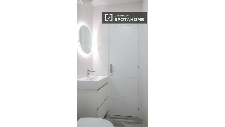 Apartment mono Madrid — photo 11