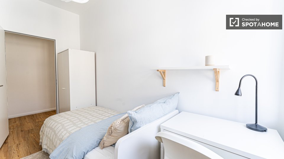 Double room Berlin, 4 beds, 60m² — photo 10