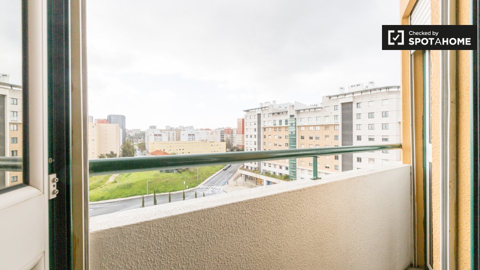 Double room Lisbon, 4 beds — photo 16