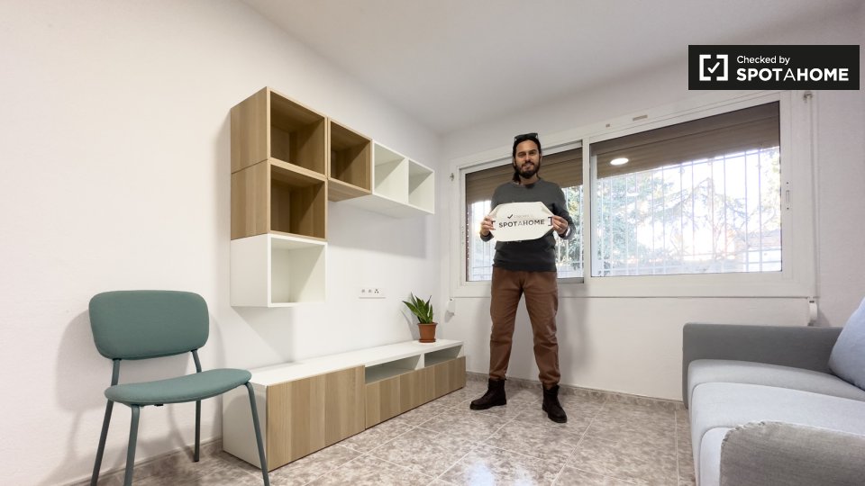 Double room Barcelona, 3 beds — photo 10