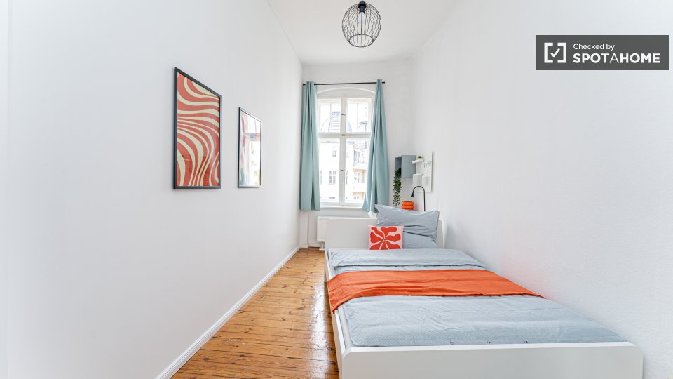 Double room Berlin, 4 beds, 90m² — photo 9