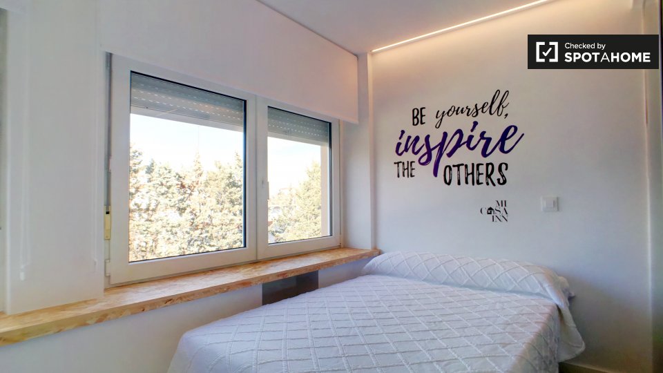 Double room Madrid, 6 beds — photo 9