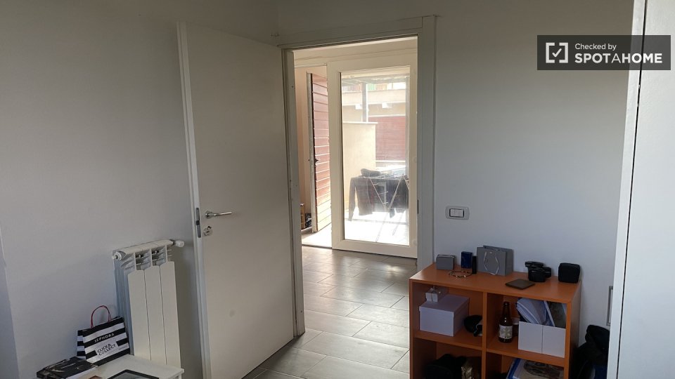 Double room Rome, 3 beds — photo 8