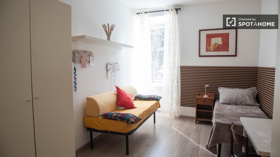 Double room Rome, 3 beds, 80m² — photo 45