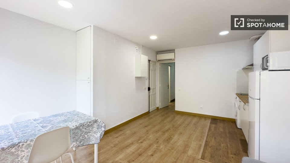 Apartment Barcelona, 1 bed, 60m² — photo 5