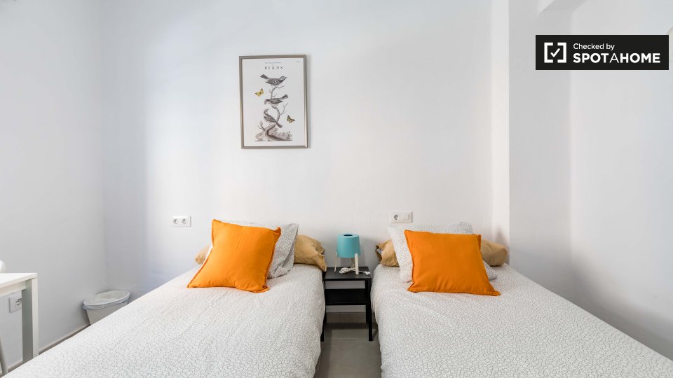 Double room Valencia, 4 beds, 95m² — photo 19