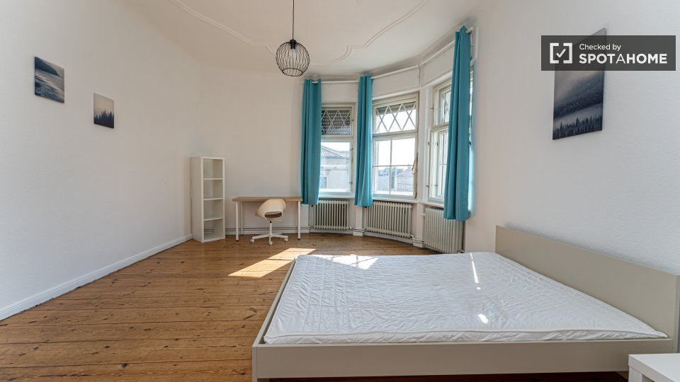 Double room Berlin, 5 beds, 148m² — photo 3