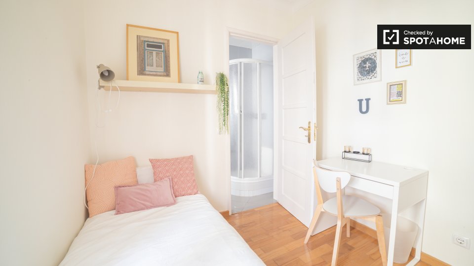 Double room Lisbon, 6 beds, 150m² — photo 19