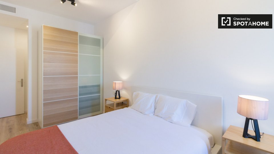 Apartment Barcelona, 3 beds, 130m² — photo 18