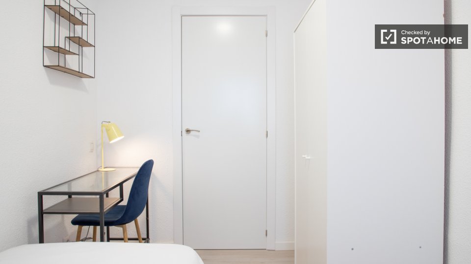 Double room Madrid, 4 beds — photo 5