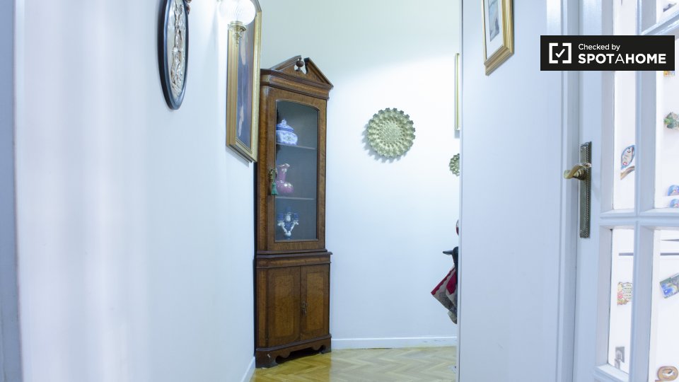 Double room Madrid, 3 beds, 100m² — photo 17